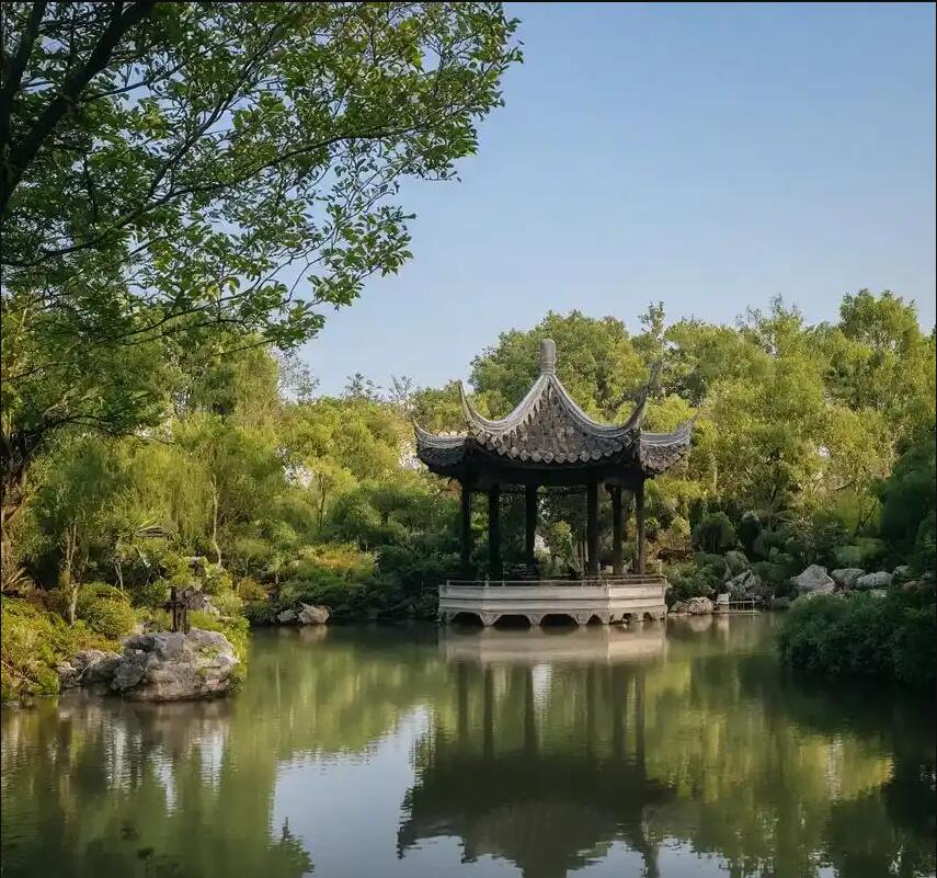 句容狼狈餐饮有限公司